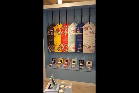 Wedgwood mugs plates tea 3